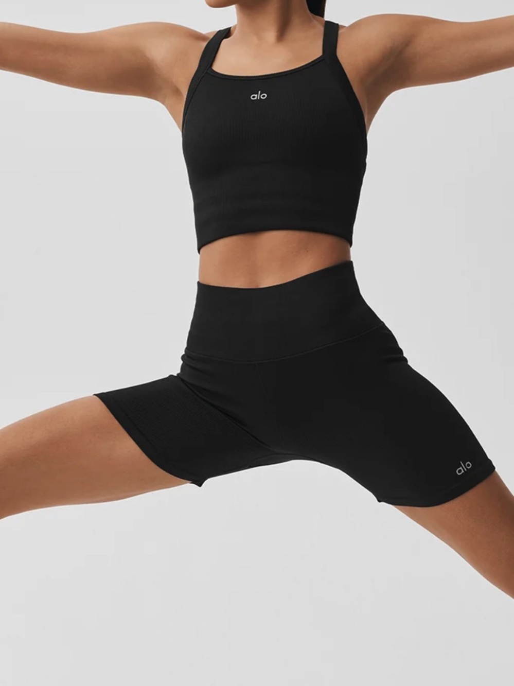 Alo 5" Seamless Ribbed Favorite Short - Picture 5 of 6